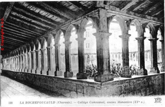 College Communal ancien Monastere XV.jpg